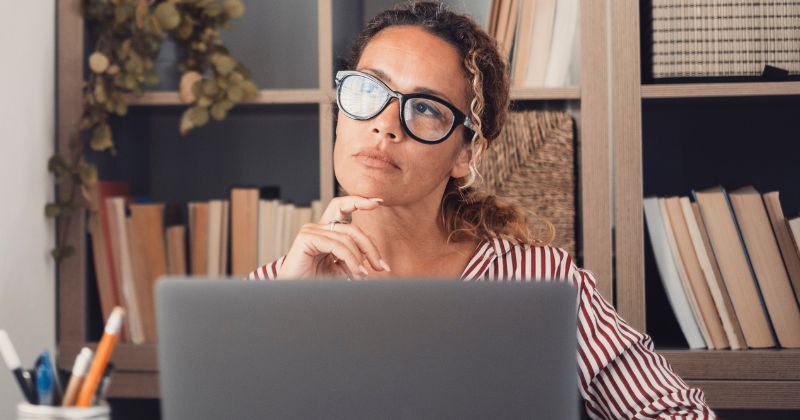 Bài toán cuốn sách giải quyết